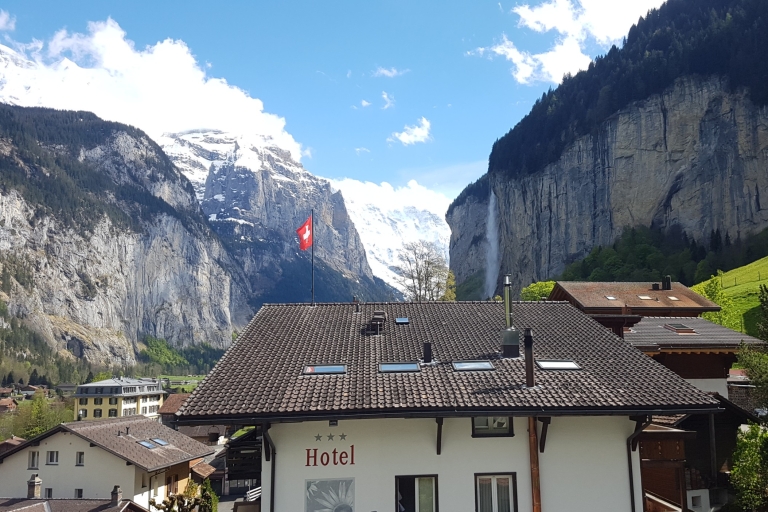 Schilthorn (Lokalizacja Jamesa Bonda) Wycieczka w małej grupie z BernaZ Berna: Schilthorn, Bond World i Piz Gloria Tour