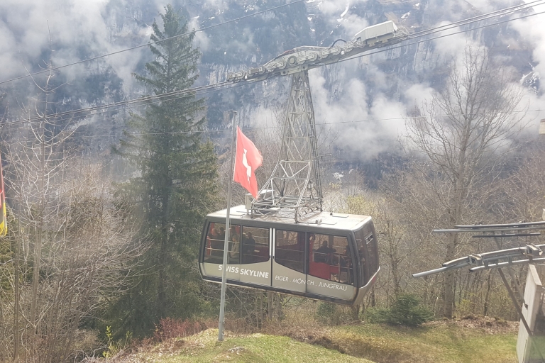 Schilthorn (Lugar de James Bond) Excursión en grupo reducido desde BernaDesde Berna: Tour Schilthorn, Mundo Bond y Piz Gloria