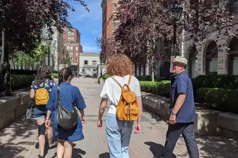 Montréal: The Original Old Montréal Walking Tour