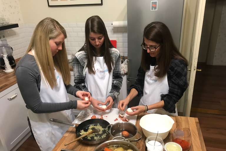 Budapest: Clase de Cocina Judía con Recetas Familiares