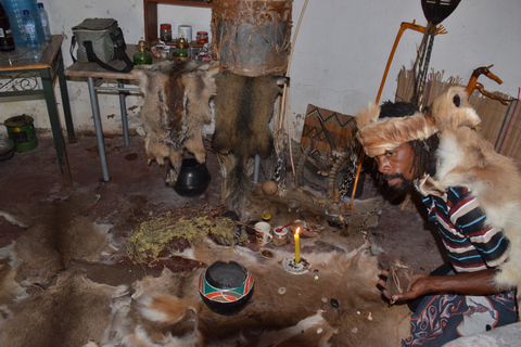 Durban: Zulu Oracle and Herbalist Experience Day Tour