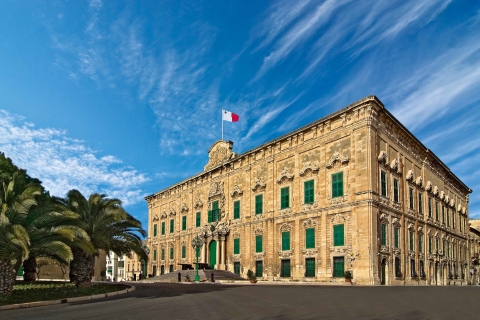 Valletta: Self-Guided Historical Walking Tour and Waterfront