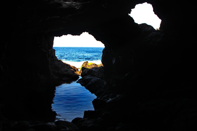 Sal: Blue Eye (Buracona) Private Tour with Pickup Private tour for up to 4 people