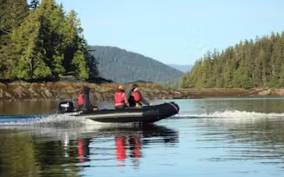 Ketchikan: Fast Boat Adventure with Snacks and Drinks