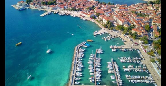 Rovinj: Private Speedboat Tour to Poreč with Swimming