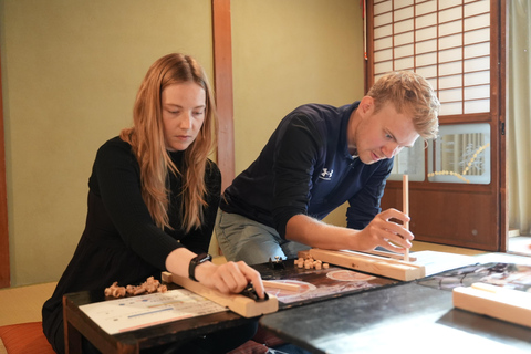 Nara: taller de palillos con un artesanoNara: Taller de fabricación de palillos con un artesano