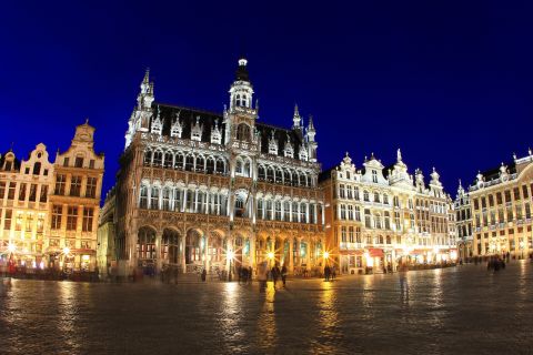 Brussels: Highlights Self-Guided Scavenger Hunt & City Tour