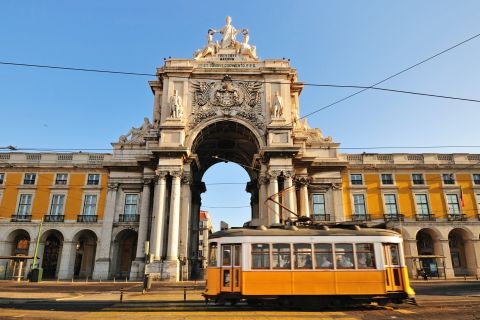 Destaques de Lisboa Caça ao tesouro autoguiada e passeio a pé