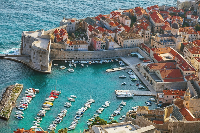 Dubrovnik: Scavenger Hunt and City Walking Tour