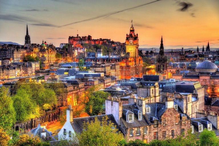 Edimburgo: búsqueda del tesoro autoguiada y recorrido a pie por la ciudad
