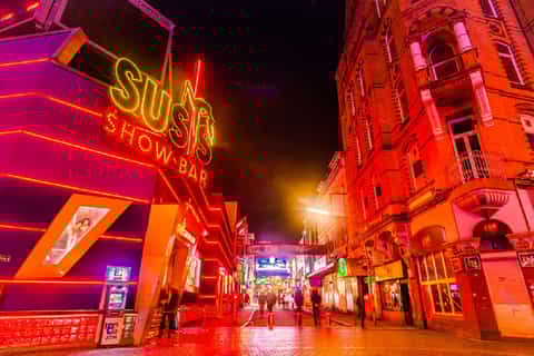 Reeperbahn Walking Tour for Adults with Local Guide