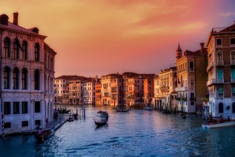 Venezia: tour autonomo a piedi delle attrazioni con caccia al tesoro