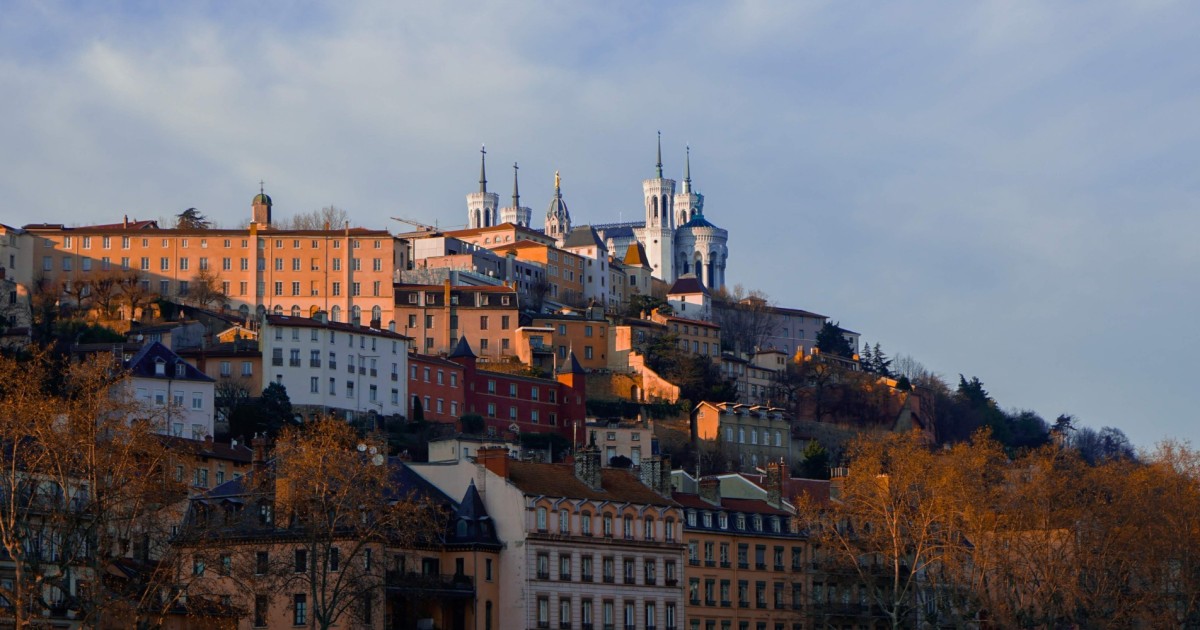 Lyon Highlights Chasse au trésor autoguidée et visite de la ville | GetYourGuide
