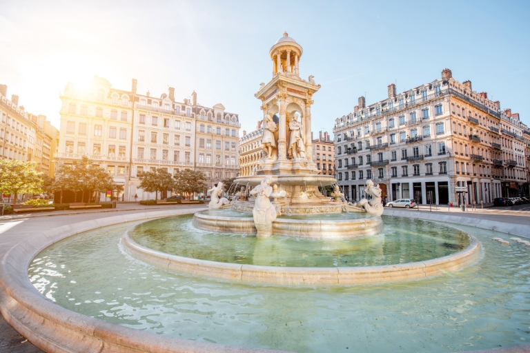Lyon: Self-Guided Scavenger Hunt and City Walking Tour