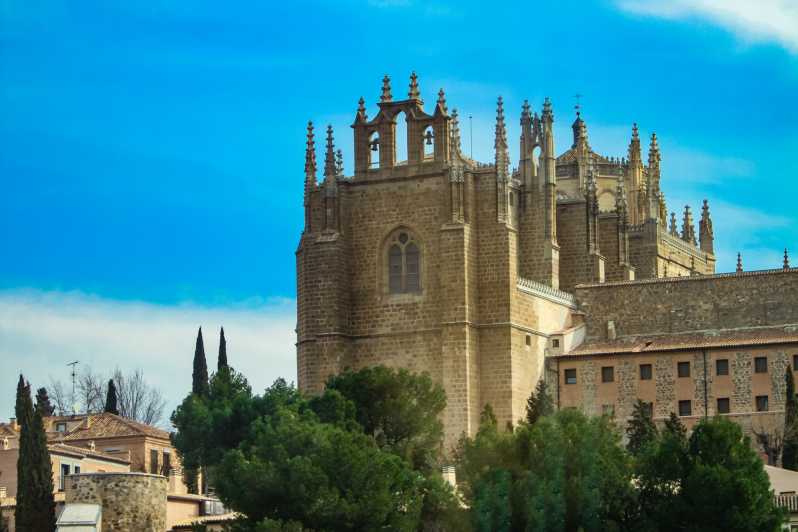Búsqueda del tesoro y ruta a pie autoguiada por lo más destacado de Toledo