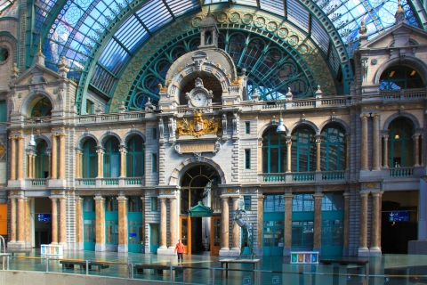 Antwerpia: samodzielne poszukiwanie skarbów i piesza wycieczka po mieściePolowanie na padlinożerców w Antwerpii i zwiedzanie miasta