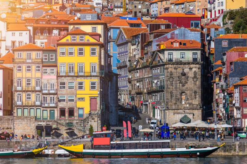 Porto: Destaques Caça ao Tesouro Autoguiada e City Tour