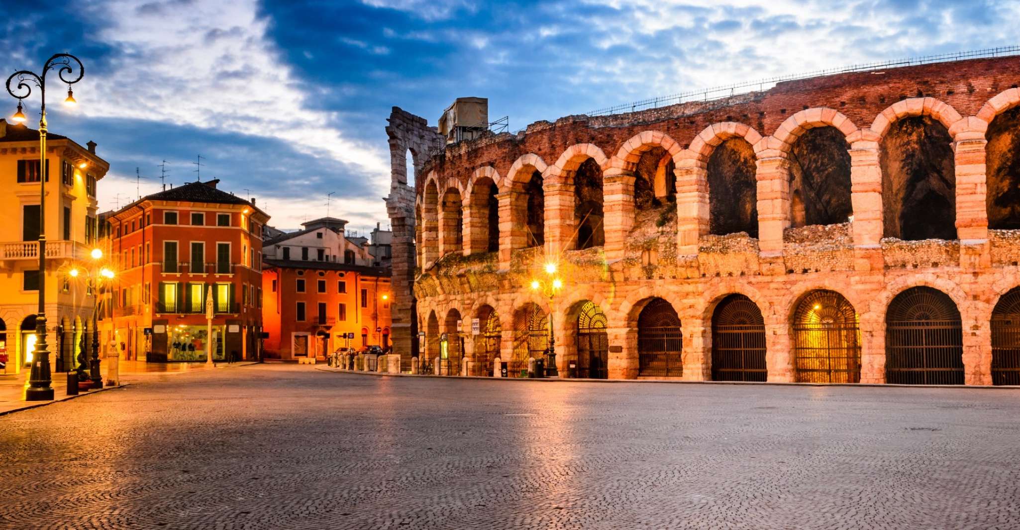Verona, Highlights Self-Guided Scavenger Hunt and City Tour - Housity