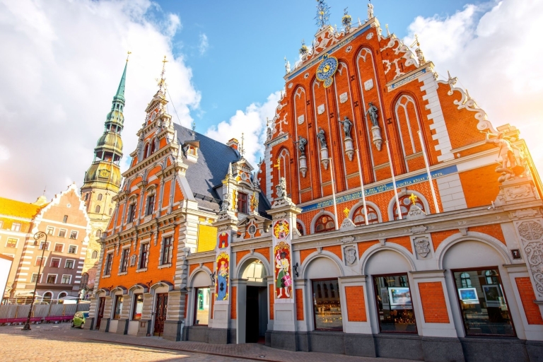 Riga met en valeur la chasse au trésor autoguidée et la visite à piedRiga: chasse au trésor mobile et visite à pied autoguidées