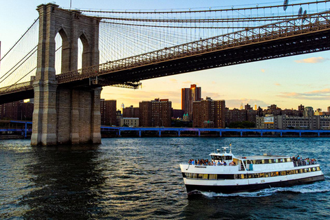 نيويورك: رحلة بحرية عند غروب الشمس مع إطلالات على تمثال الحريةرحلة غروب الشمس - الدخول العام
