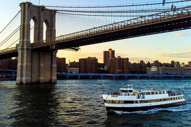 نيويورك: رحلة بحرية عند غروب الشمس مع إطلالات على تمثال الحريةرحلة غروب الشمس - الدخول العام