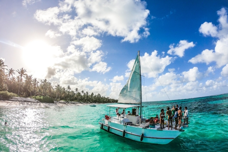 Punta Cana: tour grupal en catamarán con bebidas y refrigerios