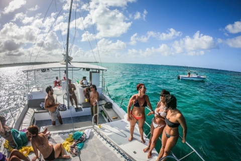 Punta Cana: grupowa wycieczka katamaranem z napojami i przekąskami