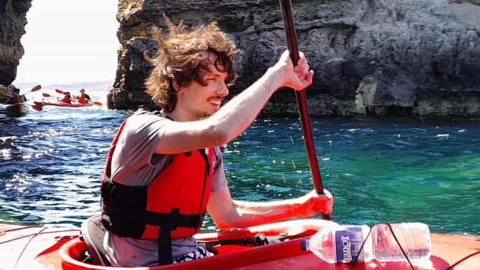Gozo: Comino and Blue Lagoon Guided Kayaking Adventure
