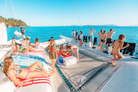 Airlie Beach，2天的Whitsunday群岛航行浮潜之旅 - Housity
