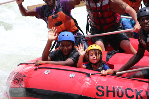 Fleuve Zambèze : rafting en eaux vives adapté aux enfantsDepuis les chutes Victoria : rafting en eau vive adapté aux enfants