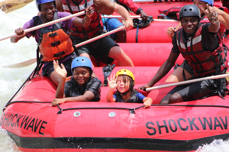 Fleuve Zambèze : rafting en eaux vives adapté aux enfantsDepuis les chutes Victoria : rafting en eau vive adapté aux enfants