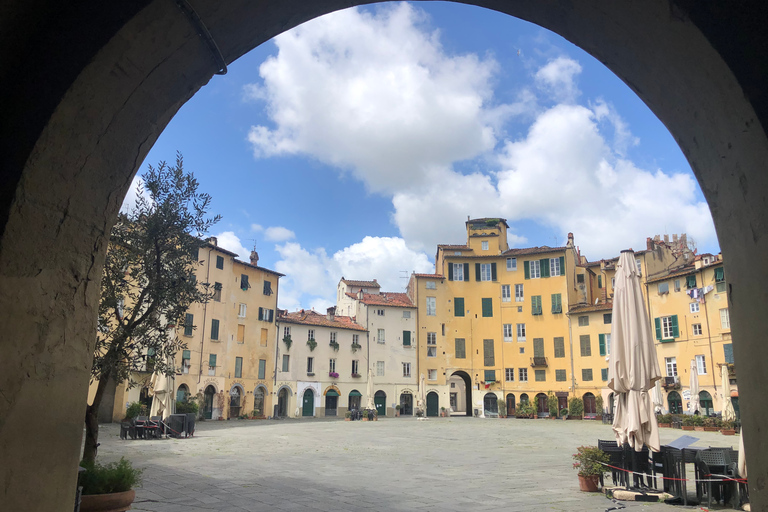 La Spezia: Ganztägiger privater Landausflug nach Pisa & Lucca