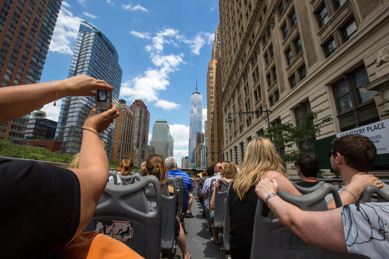 New York: Hop-on-hop-off-bustour per open-top busDagticket + Liberty Island Cruise