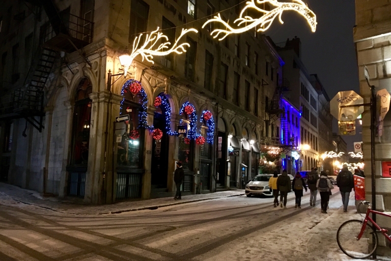 Old Montréal: Magische Weihnachts-Tour in KleingruppeOld Montréal Kleingruppen-Weihnachtstour auf Französisch
