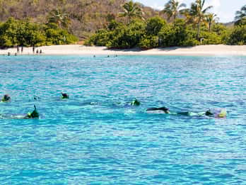 Fajardo: Snorkeling Boat Tour with Snacks and Drinks