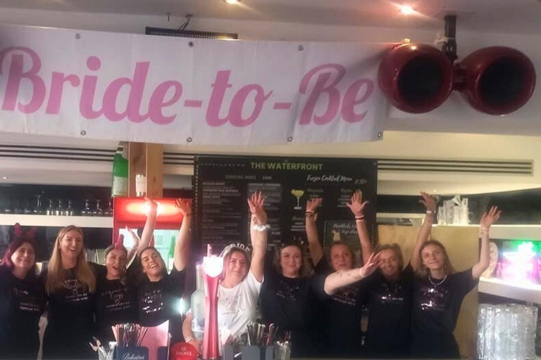 Albufeira: Cocktail Making Class at The Waterfront