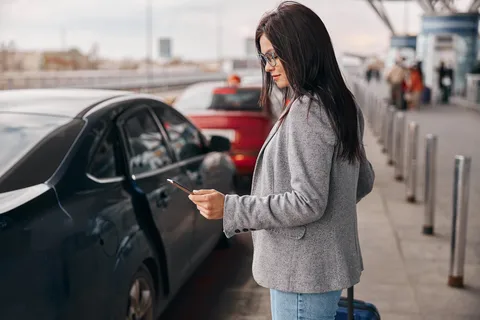 Cracovia: Traslado en coche eléctrico entre Cracovia y el aeropuerto