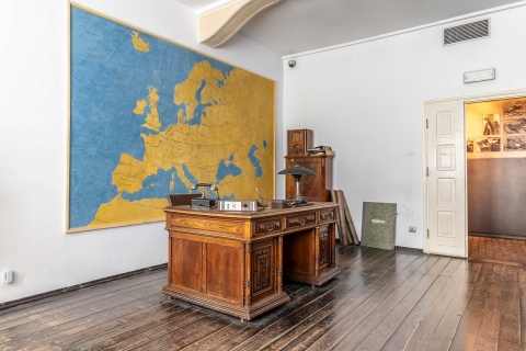Cracovia: visita guiada al museo de la fábrica de esmalte de Oskar SchindlerTour en francés