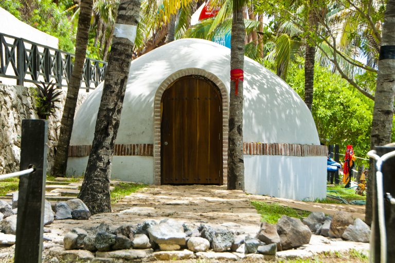 De Cancún: Isla Mujeres Royal Garrafon VIPIsla Mujeres : VIP Royal Garrafon