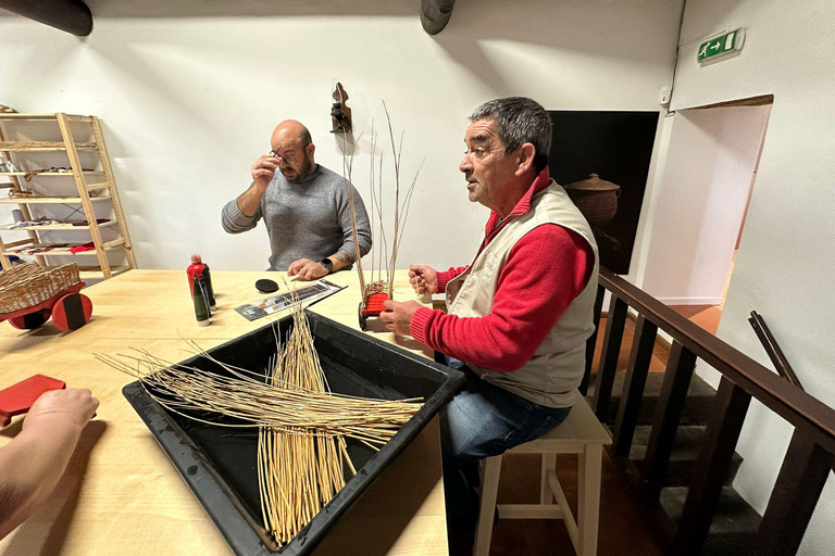 Capelas, Fenais da Luz, dégustations et expériences traditionnellesCapelas, Fenais da Luz, Dégustations et Expériences Traditionnelles