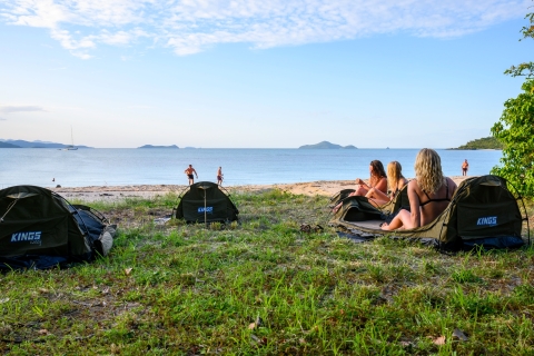 Van Airlie Beach: 2-daagse Whitsundays zeil- en kampeertrip