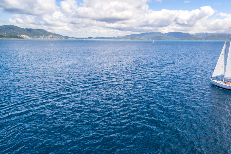 Airlie Beach: Great Barrier Reef 2-Day, 2-Night Sailing Tour