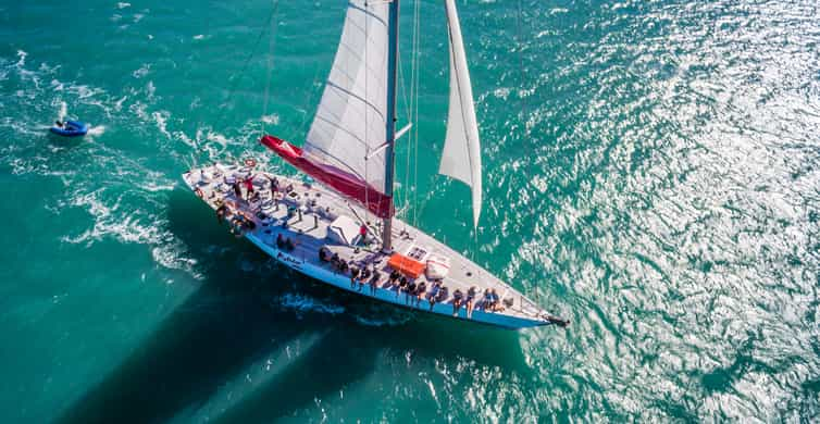 Airlie Beach: Whitsunday Islands 2-Day Sailing Tour