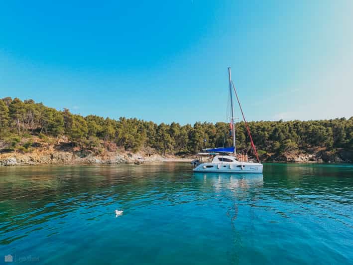 Nikiti: Private Catamaran Day Cruise with Open Bar