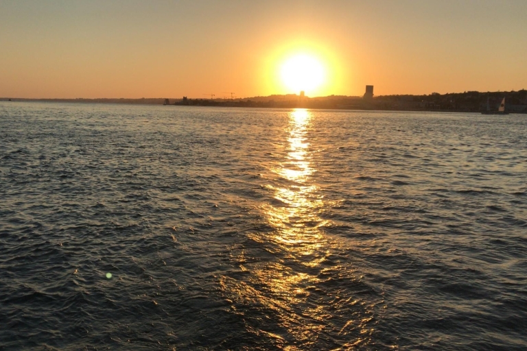 Lisbon: Tagus River Sunset Cruise