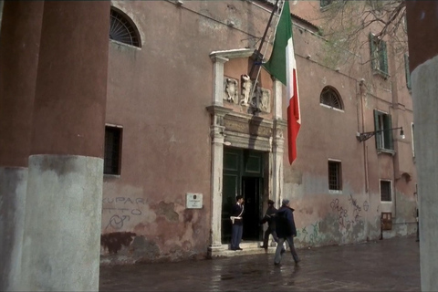 Venezia: tour a piedi delle orme del Commissario BrunettiTour di gruppo in tedesco