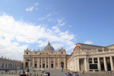 Rome: St. Peter's Basilica, Square and Grottoes Guided Tour