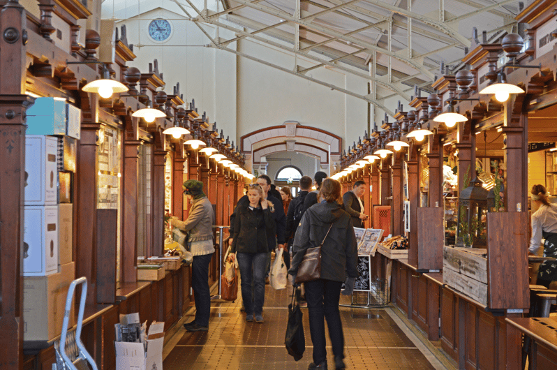From Helsinki-Vantaa Airport: Helsinki Layover Walking Tour