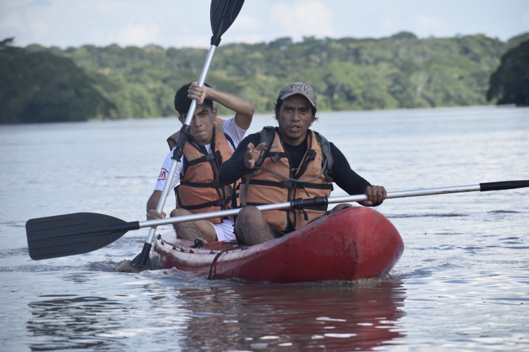 Desde Puerto Maldonado: Excursión de trekking de 4 días con kayak