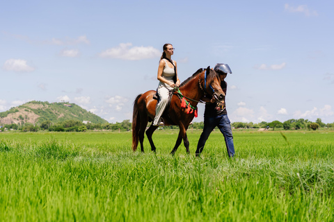 Siem Reap: Private Horseback & Horse-Drawn Carriage Rides (1 hour) Horseback Ride